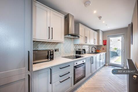 Communal Kitchen 