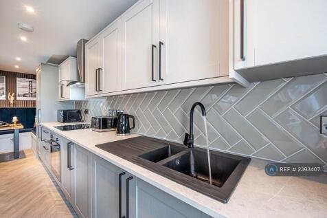 Communal Kitchen 