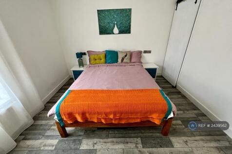 Double Bedroom 1