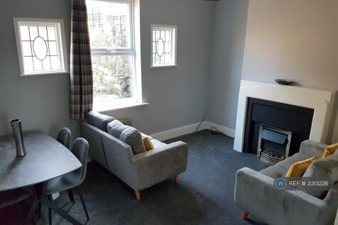 Fantastic Fully Furnished Lounge
