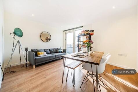 Living Area, Second Shot