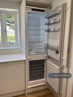 Integrated Fridge Freezer 