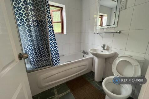 Bedroom 3 - En Suite