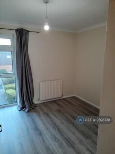 Bedroom 2 (Double)