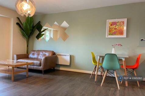 Living Room Photo 2