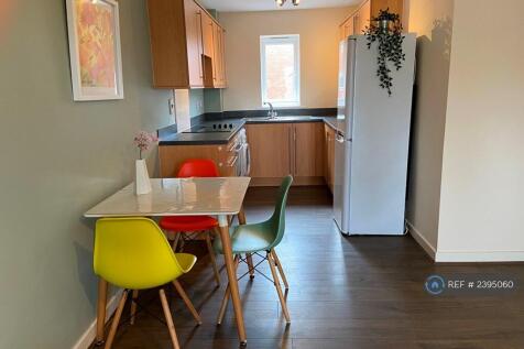 Kitchen Photo 1