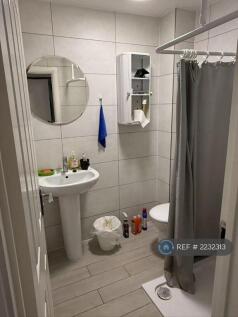 En-Suite Room Bathroom 