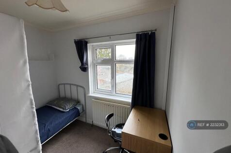 Small Single Room 