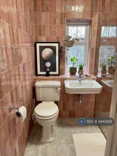 Bathroom Shared With 1 Tenant