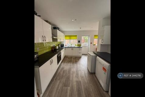 Large Communal Kitchen