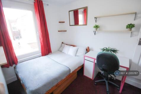 Upstairs Back Bedroom