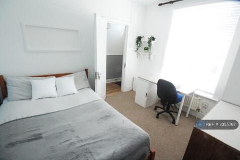 Upstairs Front Bedroom