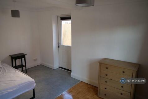 Bedroom 2-1