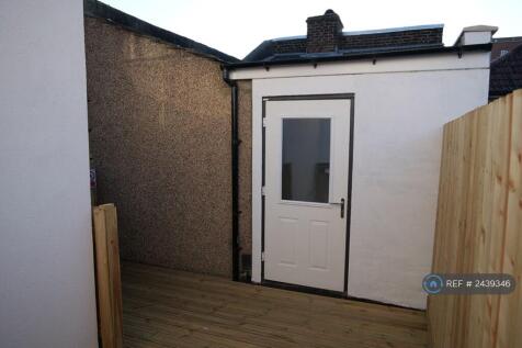 Roof Terrace 3