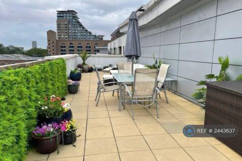 Beautiful Private Flat Terrace To Enjoy