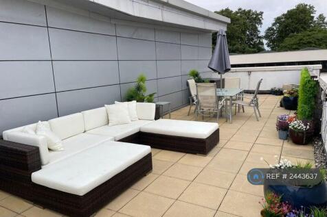  Outdoor Space, Sofa To Relax