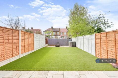 Beautiful Low Maintenance Rear Garden