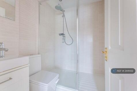 En-Suite To Bedroom 2