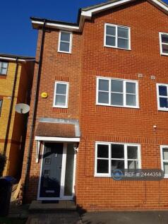 End Terraced House In Quiet Location
