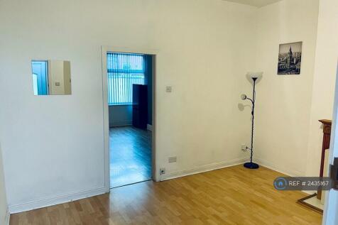 Living Room Image 3