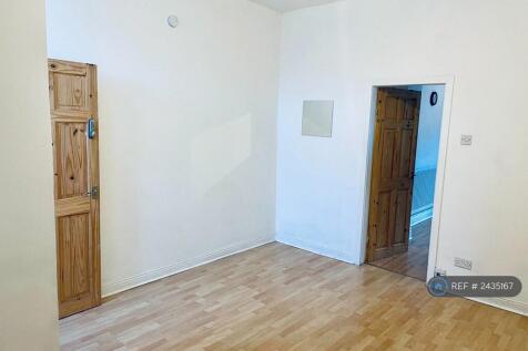 Living Room Image 1