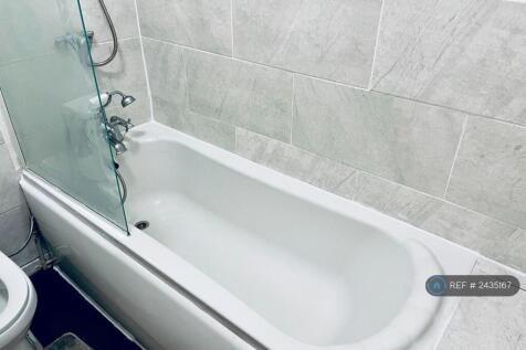 Bathroom Image 2