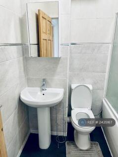 Bathroom Image 3