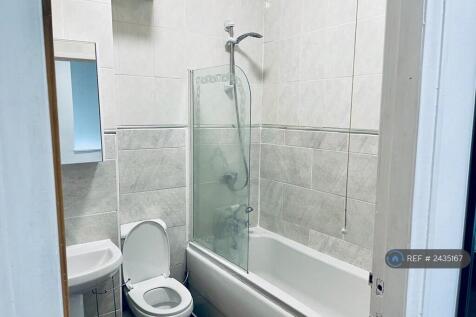 Bathroom Image 1