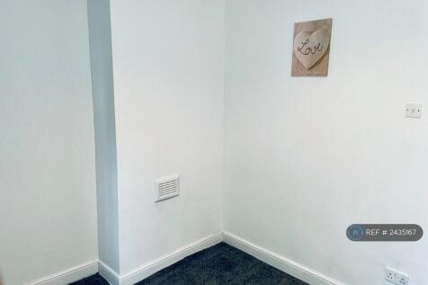Bedroom 2 Image 3