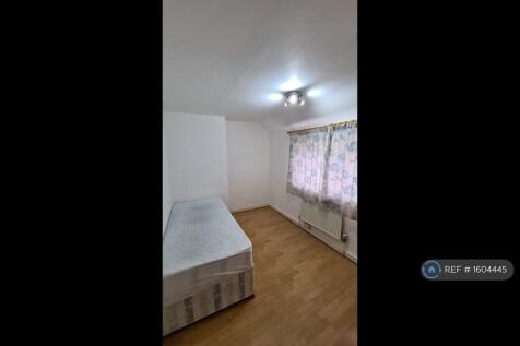 Upstairs Second Bedroom