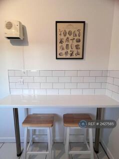 Kitchen Breakfast Bar
