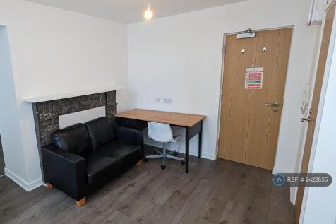Lounge (Front Door)