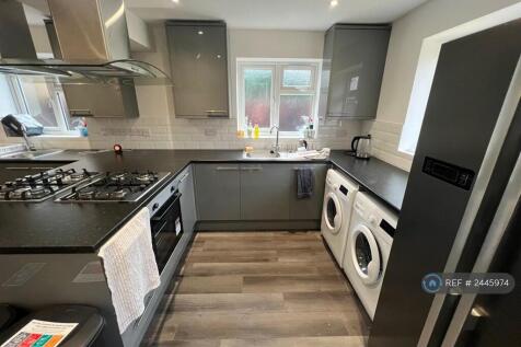 Kitchen Area 2