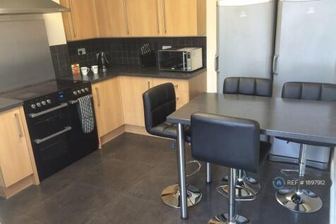 Spacious, Dishwasher, Big Fridge/Freezers Wash m/c