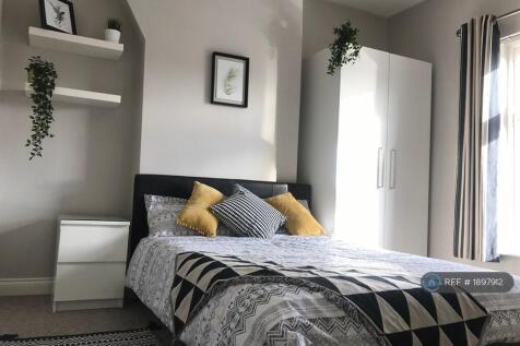 Big Window, Natural Light &amp; Blinds To Shade Out