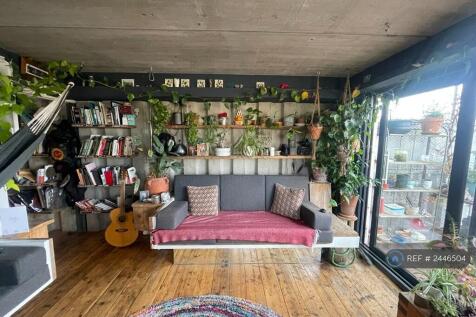 Exposed Concrete Walls And Ceiling