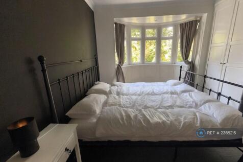 Bedroom 1 (Upstairs)