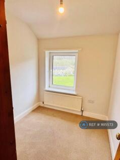 Front Single Bedroom
