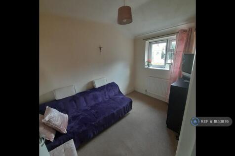 Bedroom / Living Area