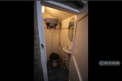 Downstairs Toilet 