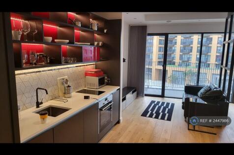 Studio Canning Town Fully Fitted Kitchen