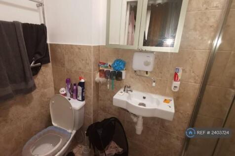 Room 2 Own Bathroom