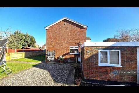 House Drive In Front Garden