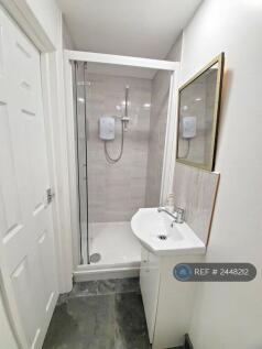 Room 1 To 6 - Shower Room Views