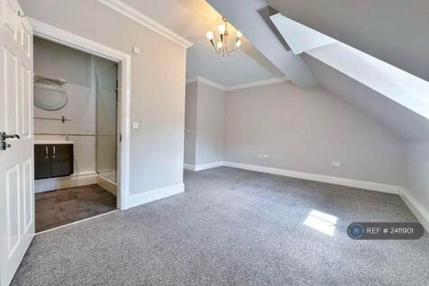 Main Bedroom And Ensuite Shower