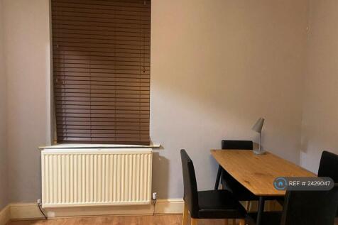 Sitting/Dining Room