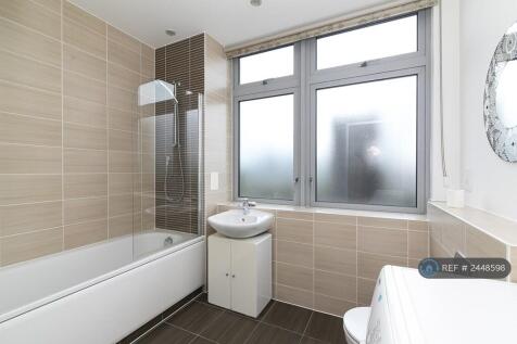 Main Bathroom 2