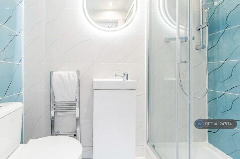 Modern Toilets With Led Mirrors