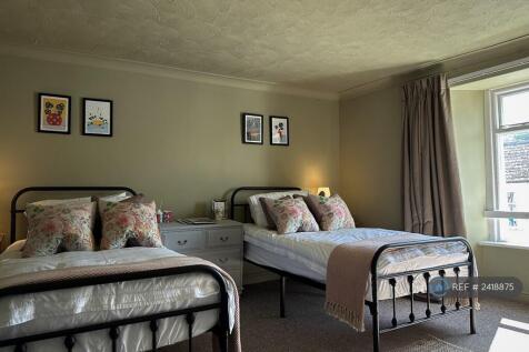 Bedroom 3 (Twin)