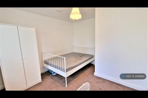 Double Room Available 